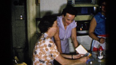 1952: the friends are happy and together with their family members NEW HAMPSHIRE