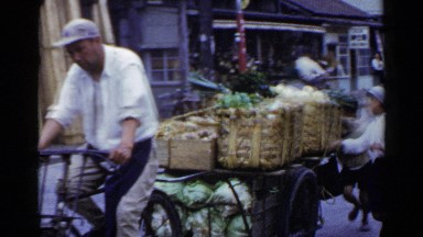 1953: boy following the cart JAPAN