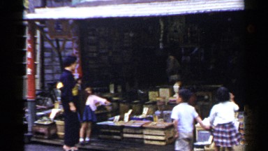 1953: lady in the purchase JAPAN