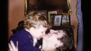 1955: the mother playing with her children in their home NEW YORK CITY