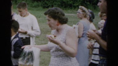 1954: women eating NEW YORK