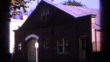 1965: a house alone and it closed some people walking near to the place