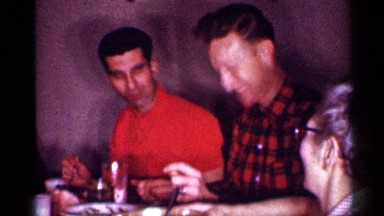 1958: family and friends having lunch and enjoying traditional food NEW JERSEY
