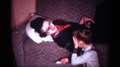 1958: the child makeup his mother and so enjoyable to do this movement
