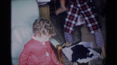 1959: morning gift unwrapping NEW YORK