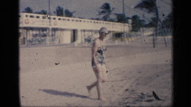 1959: women walking in the seashore CALIFORNIA