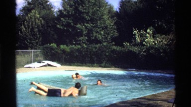 1978: out in the pool with the family CALIFORNIA