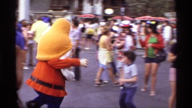 1974: some one playing and to enjoying the people by close them face ORLANDO