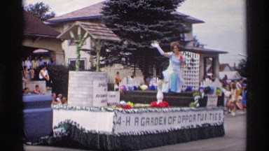 1969: art gallery move to the road near to watch the people near to building