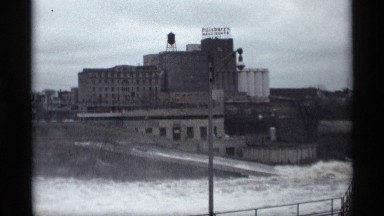 1969: the harbor is near of the sea and to take long procedure to spend in most