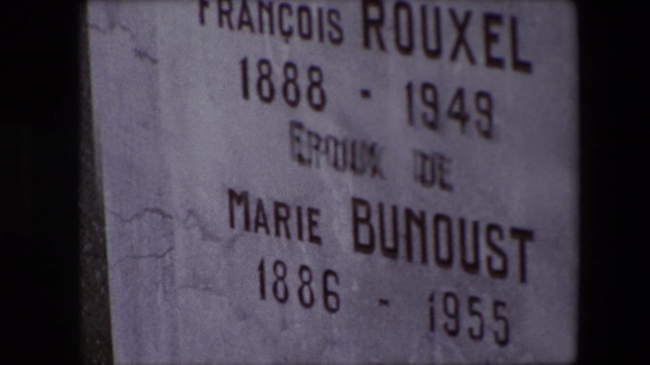 Tight 8mm frame of the Calais headstone inscription, showing François Rouxel, Marie Bunoust, and their recorded dates.