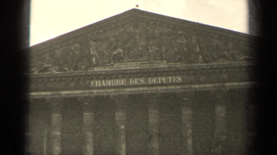 1947 Paris frame of the Chambre des Députés facade, with the engraved name partly readable below the pediment.