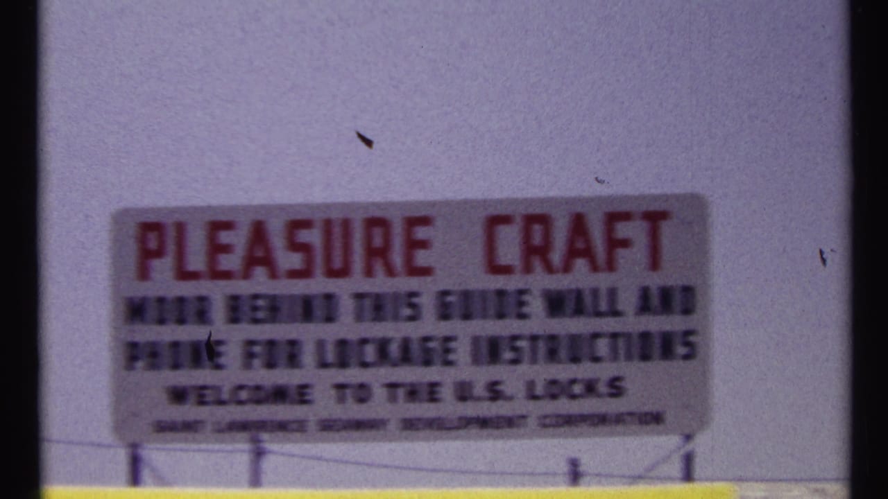 Pleasure craft instruction sign beside the U.S. Locks.